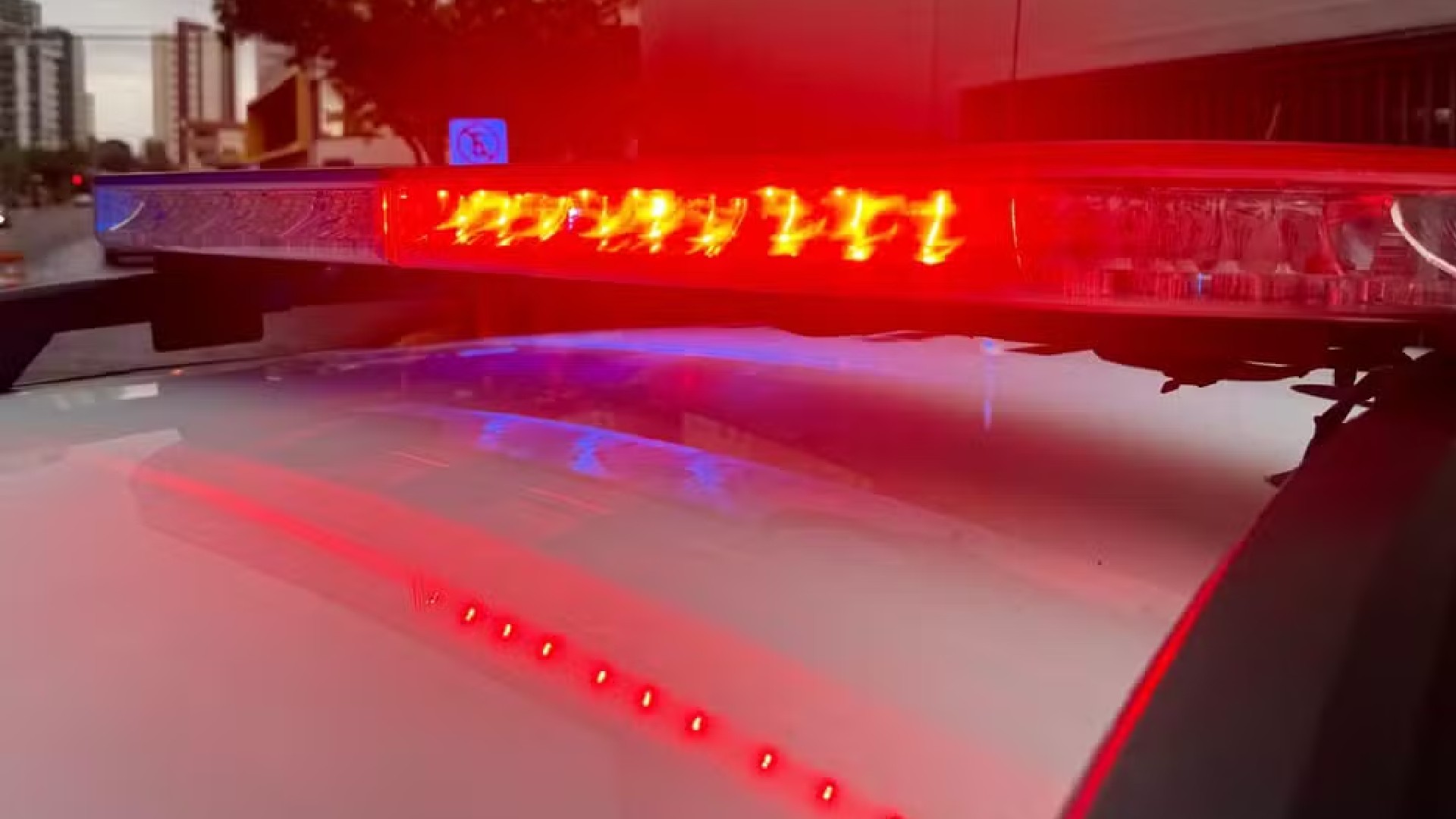 Homem é preso suspeito de agredir e arrastar companheira pelos cabelos após discussão em Bauru